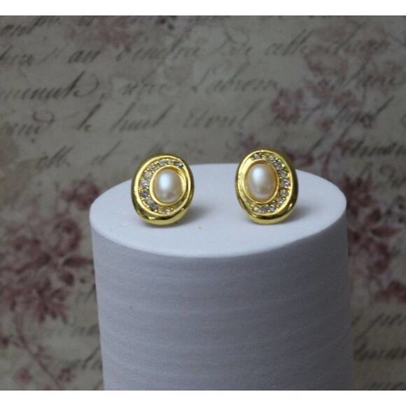 Vintage Gold and Pearl Like Cabochon Post Earrings E105 - Picture 2 of 3